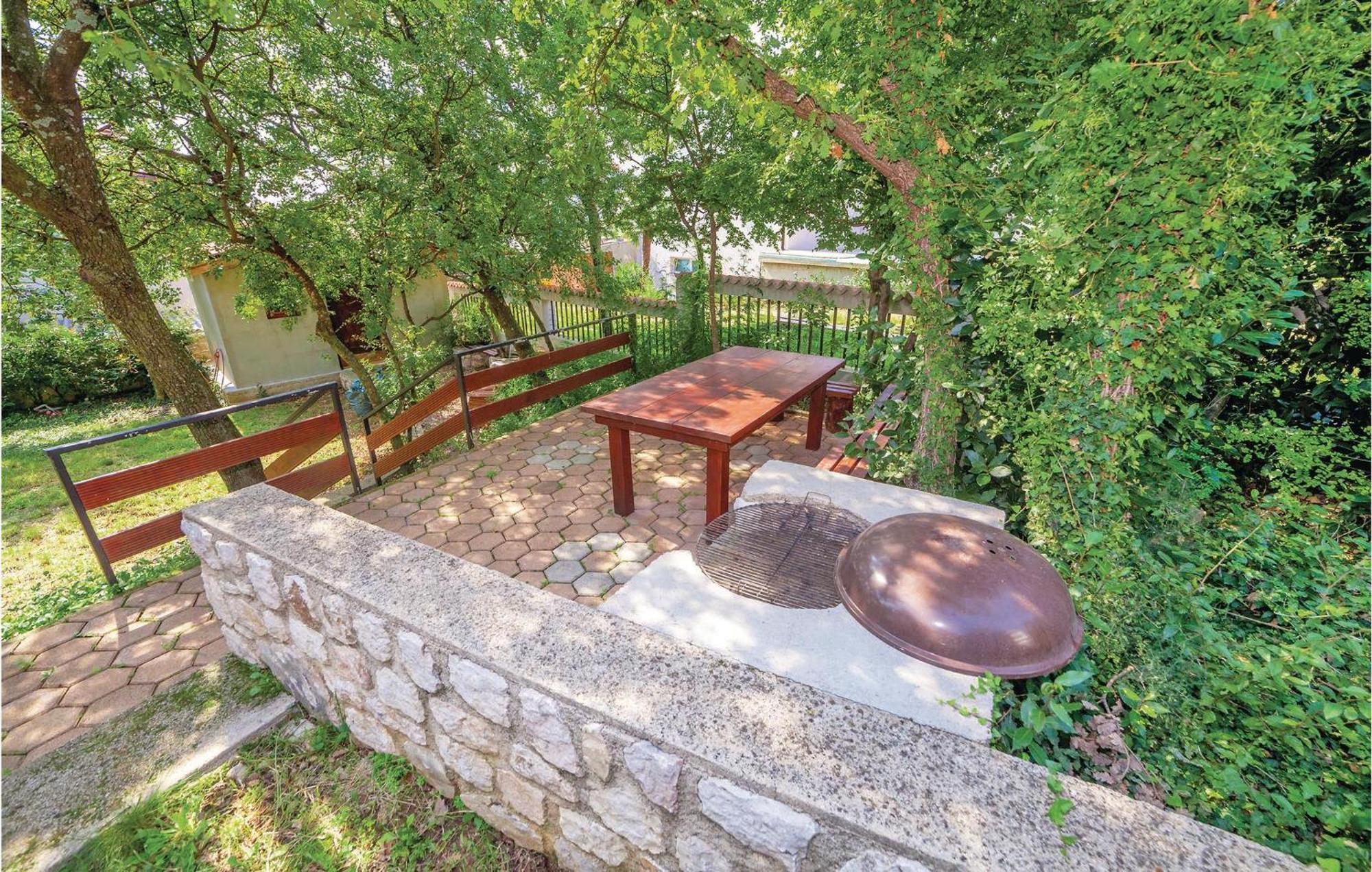 2 Bedroom Amazing Apartment In Crikvenica Exterior photo